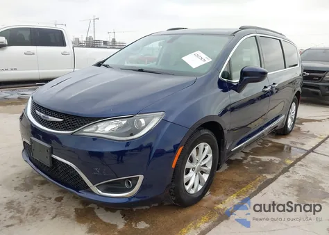 2017 Chrysler Pacifica Touring L из США, поврежденный, VIN 2C4RC1BG2HR526422